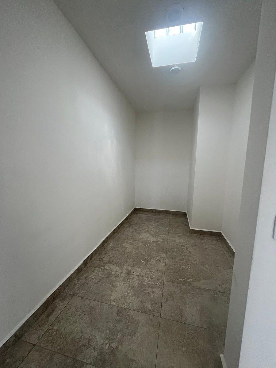 House in El Yerbaniz, Santiago, photo 7 of 15