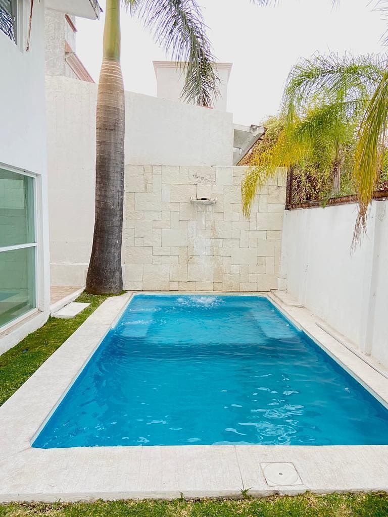 HOUSE FOR SALE IN LOMAS DE COCOYOC, photo 1 of 33