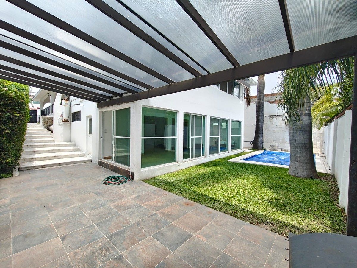 CASA EN VENTA EN LOMAS DE COCOYOC, foto 1 de 35