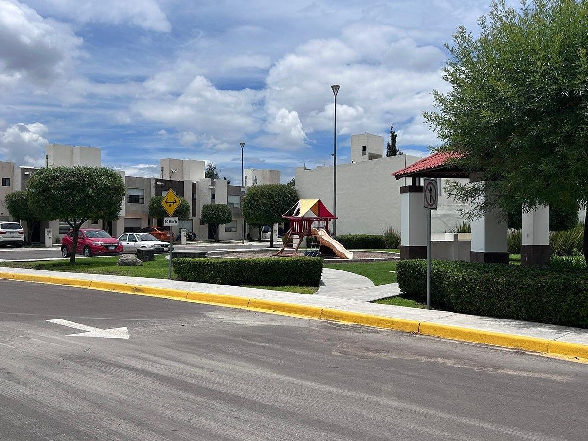 House in Gated Community in Sonterra, Querétaro, photo 2 of 16