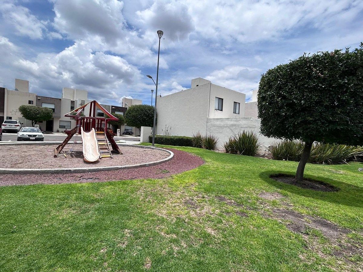 House in Gated Community in Sonterra, Querétaro, photo 3 of 16