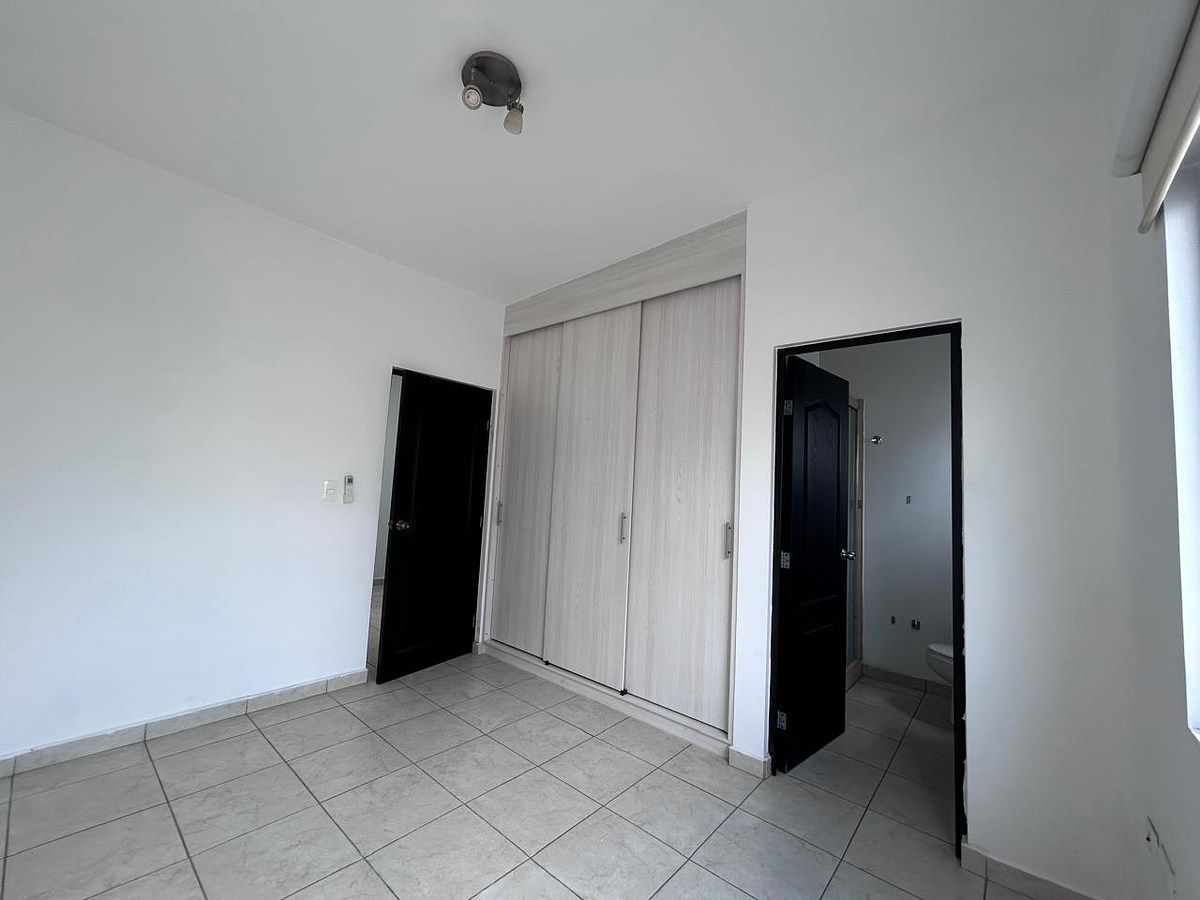 House in Gated Community in Sonterra, Querétaro, photo 13 of 16