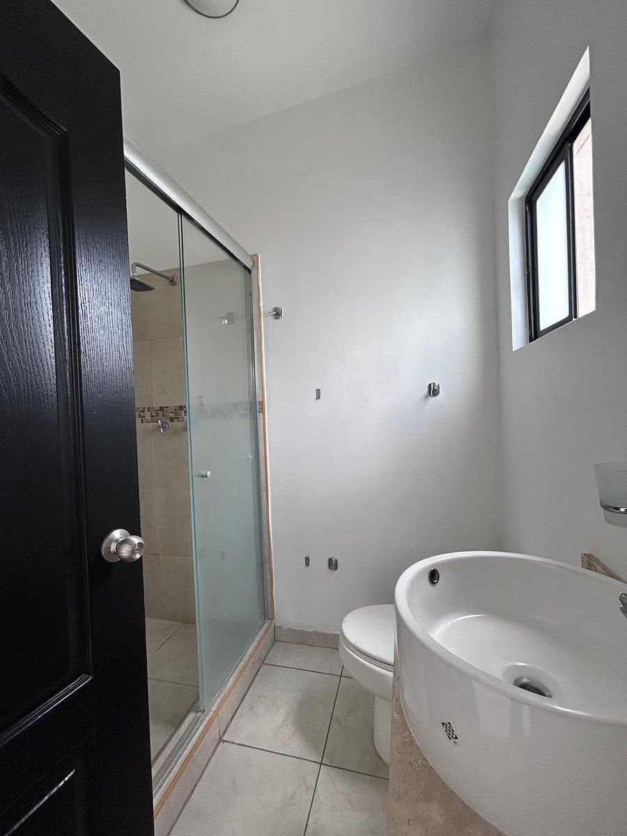 House in Gated Community in Sonterra, Querétaro, photo 14 of 16