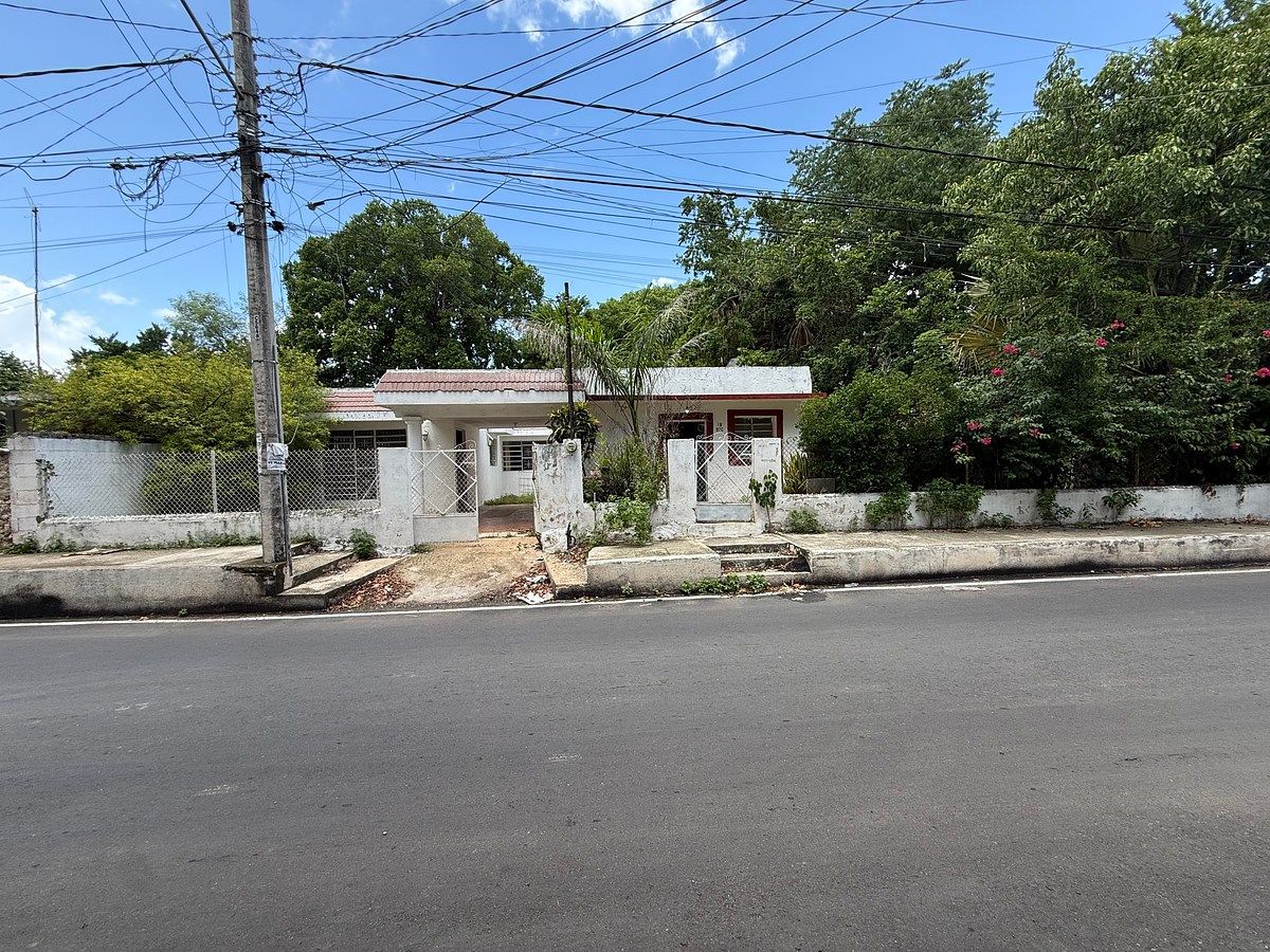 CASA CON AMPLIO TERRENO EN VENTA – CHUBURNÁ, MÉRIDA, foto 1 de 21