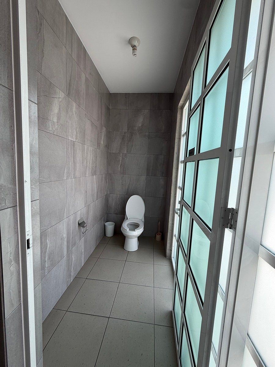 WC hombres, foto 32 de 34