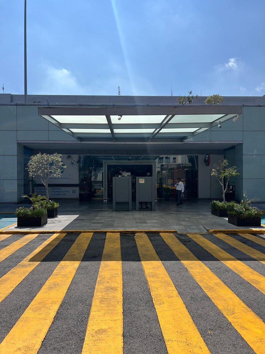 Shopping Mall Space in Bosque de las Lomas, Miguel Hidalgo, photo 3 of 17