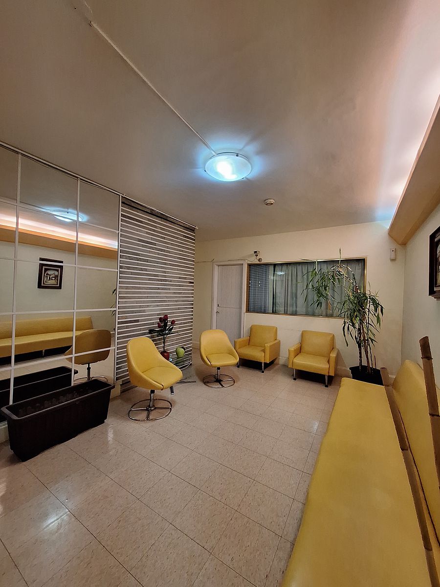 Casa à venda com uso do solo comercial HC6/20/Z, ideal para investidores, foto 1 de 29