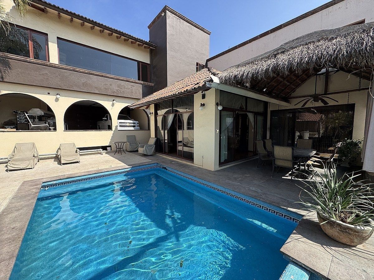 BEAUTIFUL RESIDENTIAL LOMA DORADA, photo 1 of 45