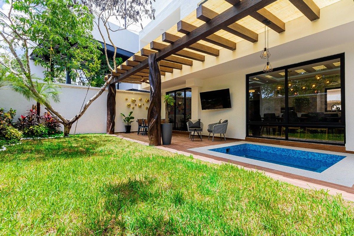 CASA EN VENTA EN PRIVADA EN TEMOZÓN NORTE, MÉRIDA, foto 1 de 12