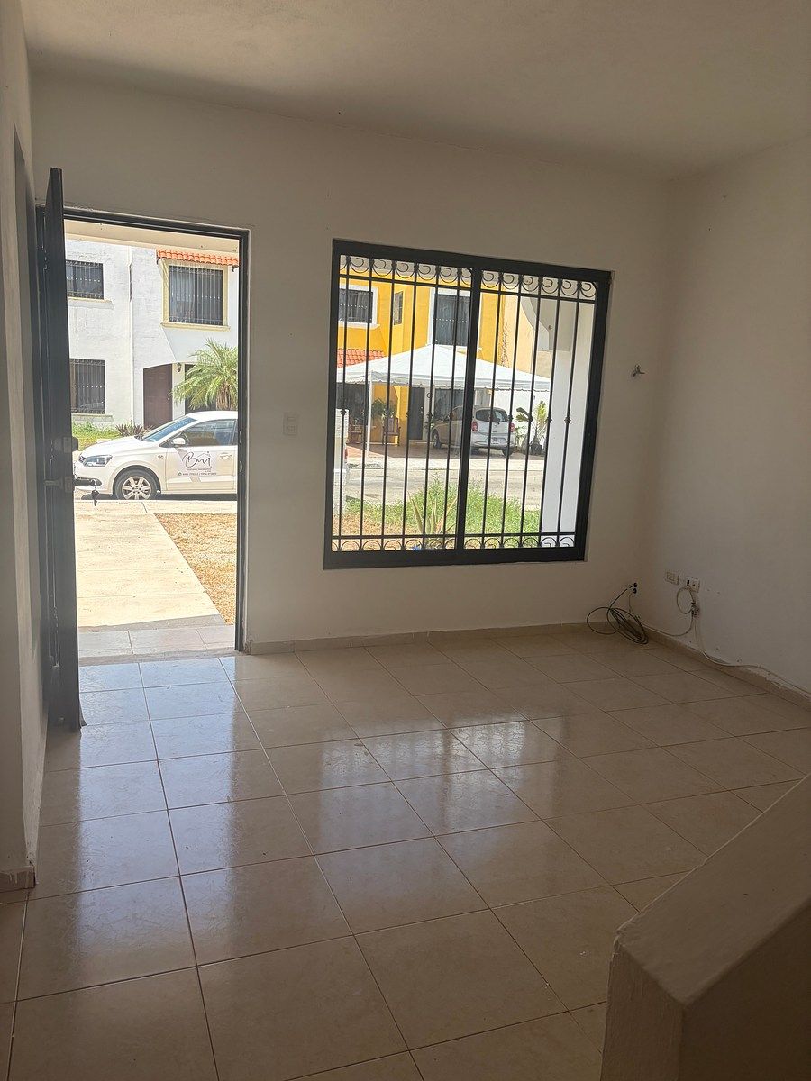 House in Gran Santa Fe, Mérida, photo 3 of 11