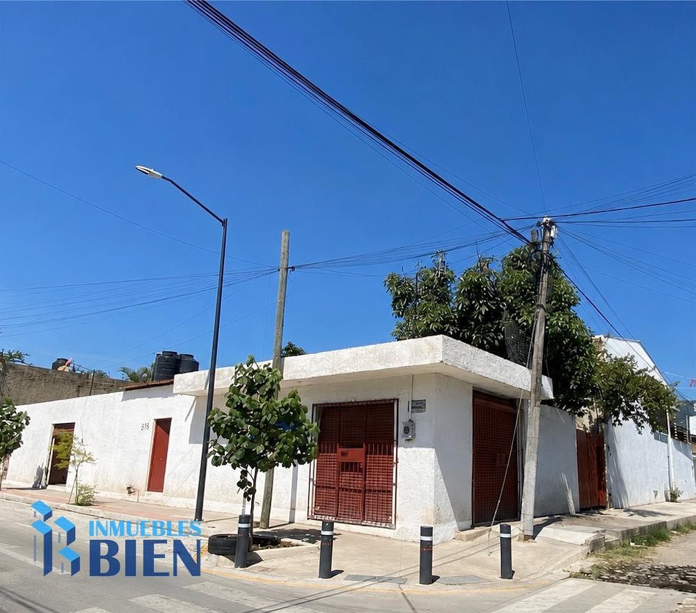 Commercial Locales and Corner House, photo 1 of 28