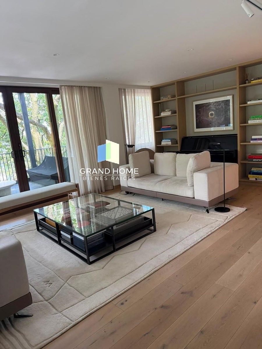 Apartamento espaçoso com terraço e comodidades em Polanco, foto 1 de 26