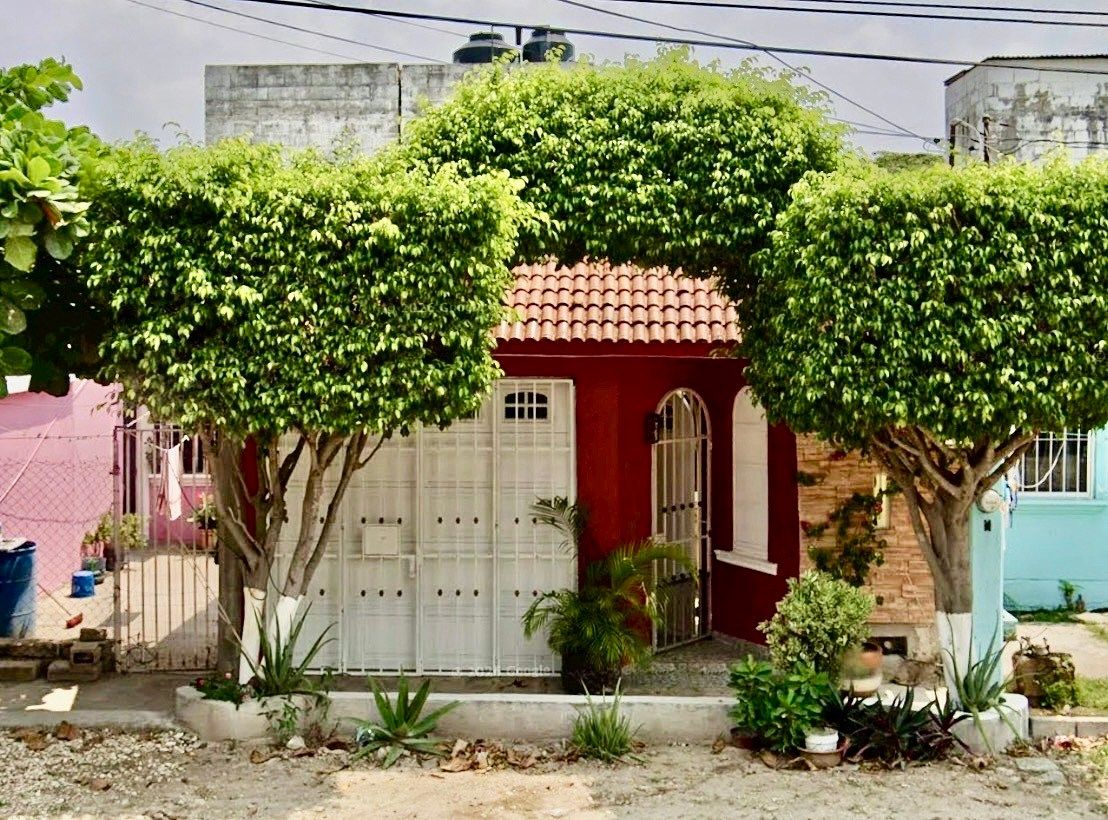 SE VENDE CASA EN COL. LA MISIÓN TUXTLA $800,000 CONTADO, foto 1 de 5