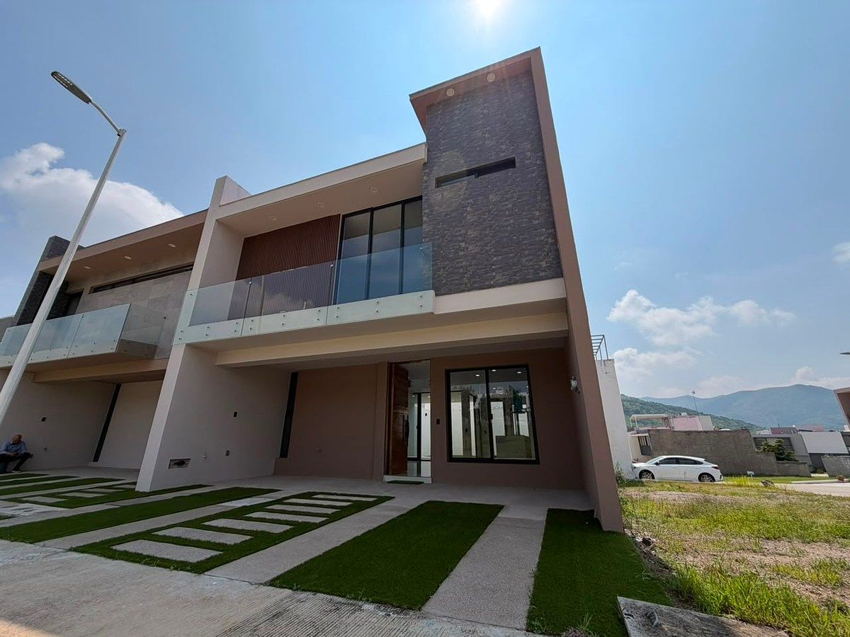 New House Facing Green Area | Senderos de Monteverde, photo 1 of 17