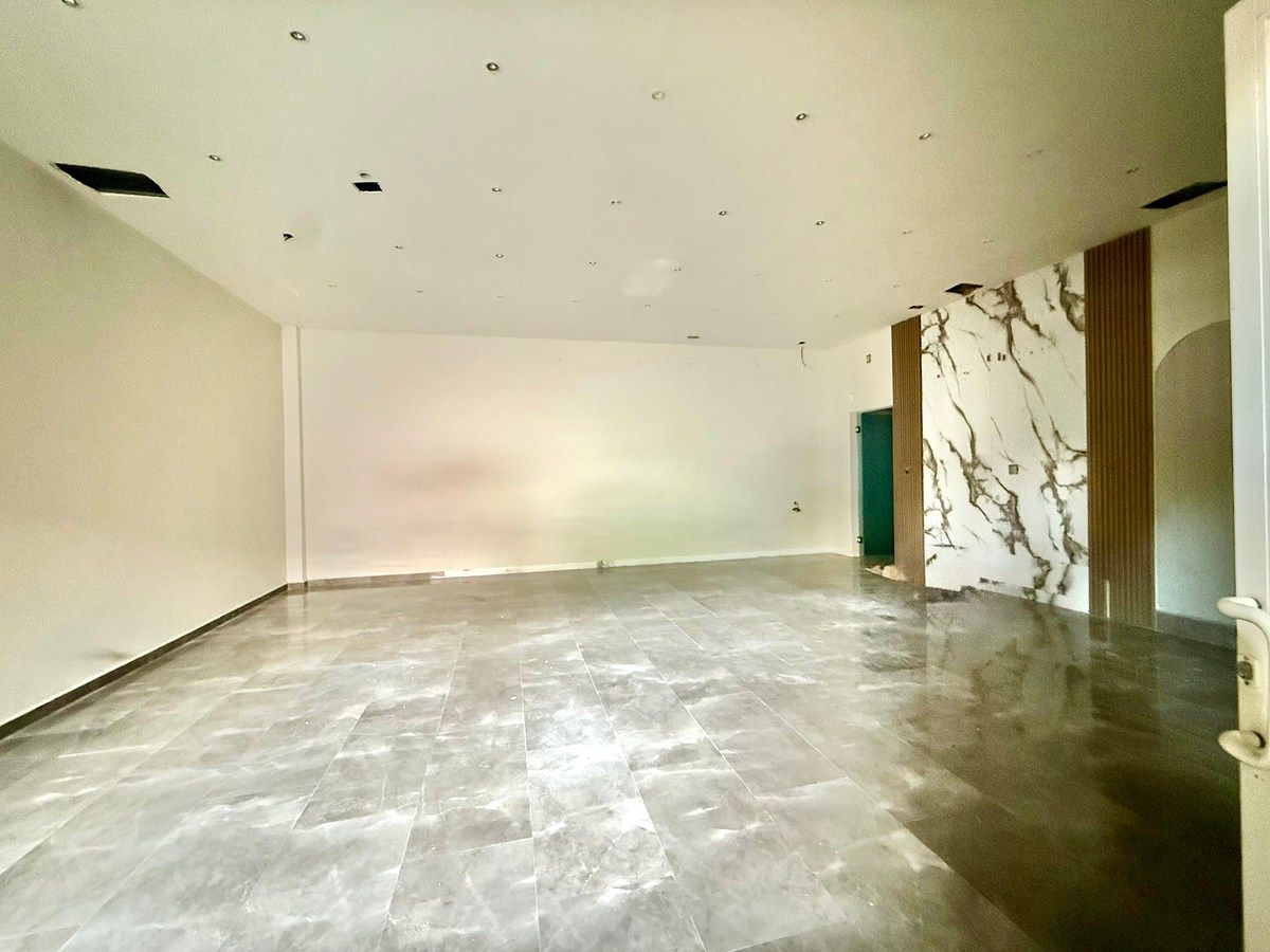 Retail Space in Del Valle, San Pedro Garza García, photo 2 of 4