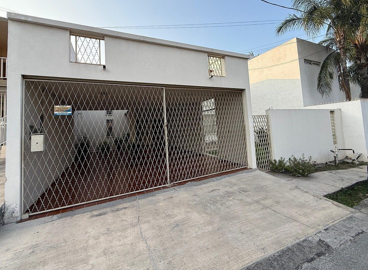CASA VENTA EN CUMBRES 3ER SECTOR, foto 1 de 27