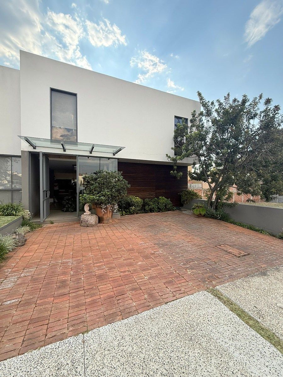 LINDA CASA À VENDA EM SANTA MARIA / ALTOZANO MORELIA, foto 1 de 15