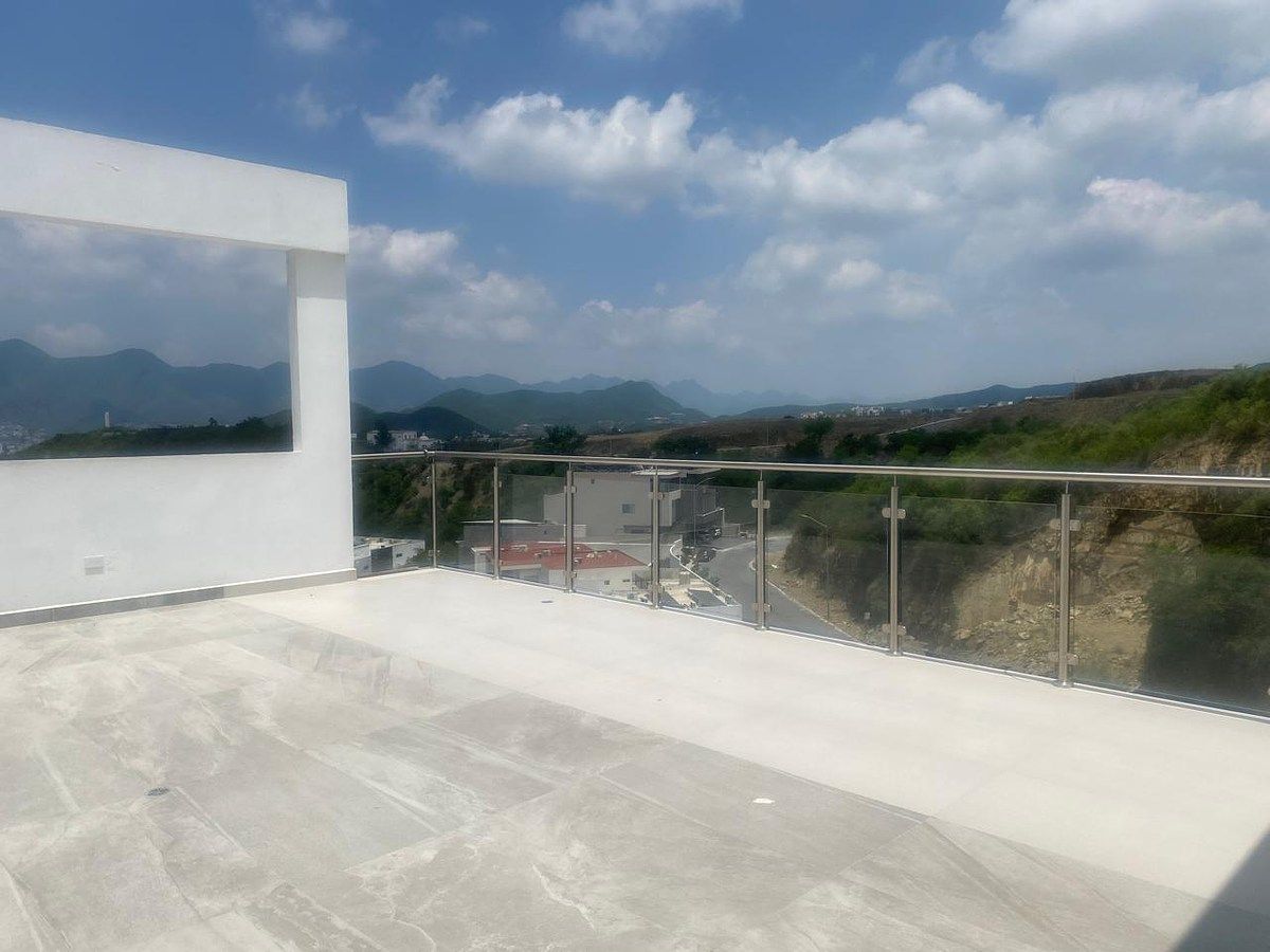 Casa à Venda, Jardines de Valle Alto, foto 1 de 30