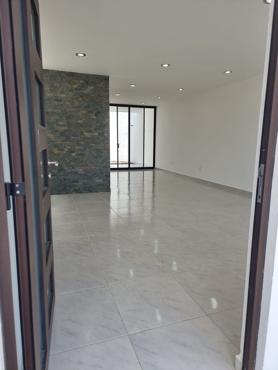 House in Gated Community in El Pueblito, Corregidora, photo 9 of 26