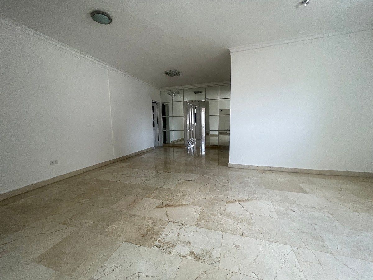 Alquiler Apartamento de 2 Habs mas Estudio en lo mejor de Naco, foto 1 de 17