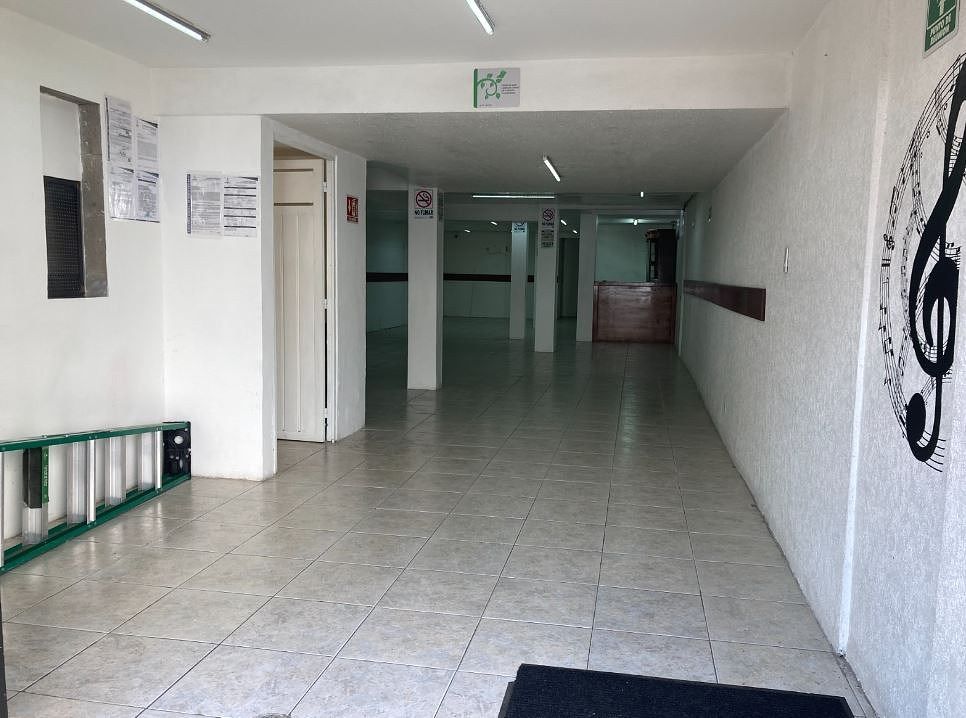 Renta de Locales Comerciales en Av. Dr. Gustavo Baz, Bosques de echegaray  CT932, foto 1 de 20