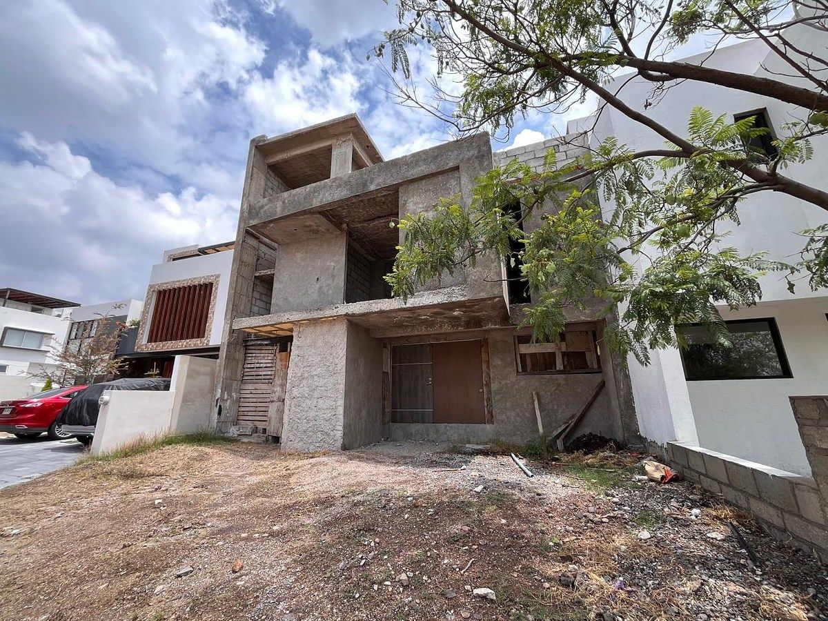 CASA EN OBRA GRIS A PRECIO DE OPORTUNIDAD EN EXCLUSIVA ZONA DE JURIQUILLA, Qro., foto 1 de 12