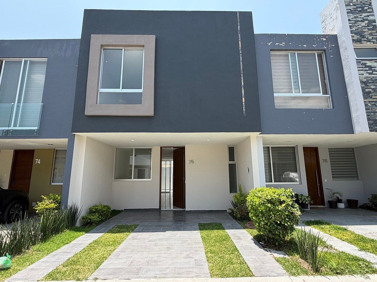 Casa à Venda La Rua Residencial, foto 1 de 24