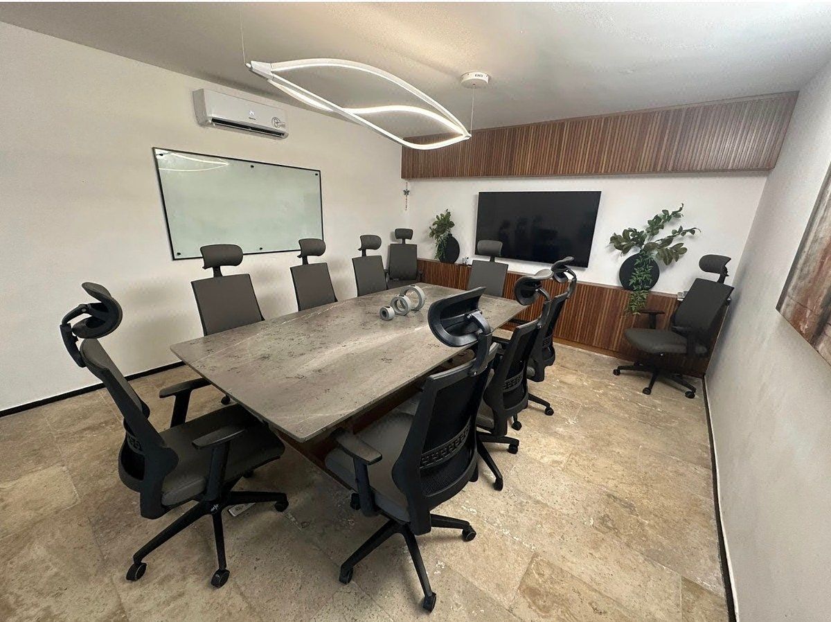 Furnished office for rent in Col. Campestre in Mérida near the Súper aki corporate office., photo 1 of 7