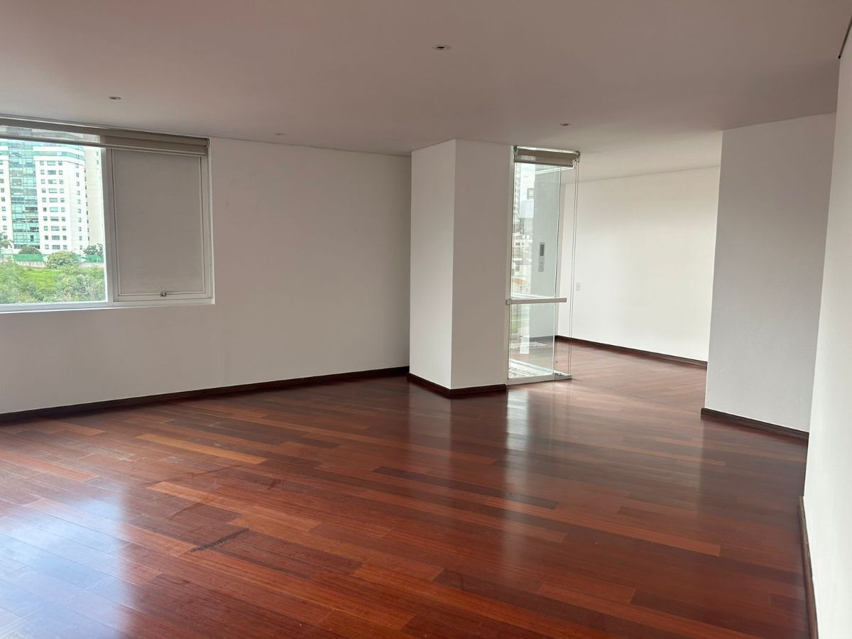 Lindo y amplio departamento con vista inigualable - foto 4