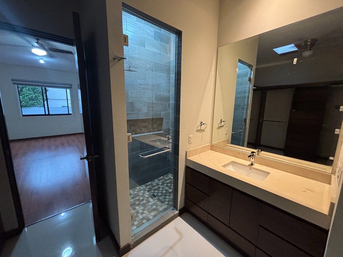 House in El Uro, Monterrey, photo 11 of 18