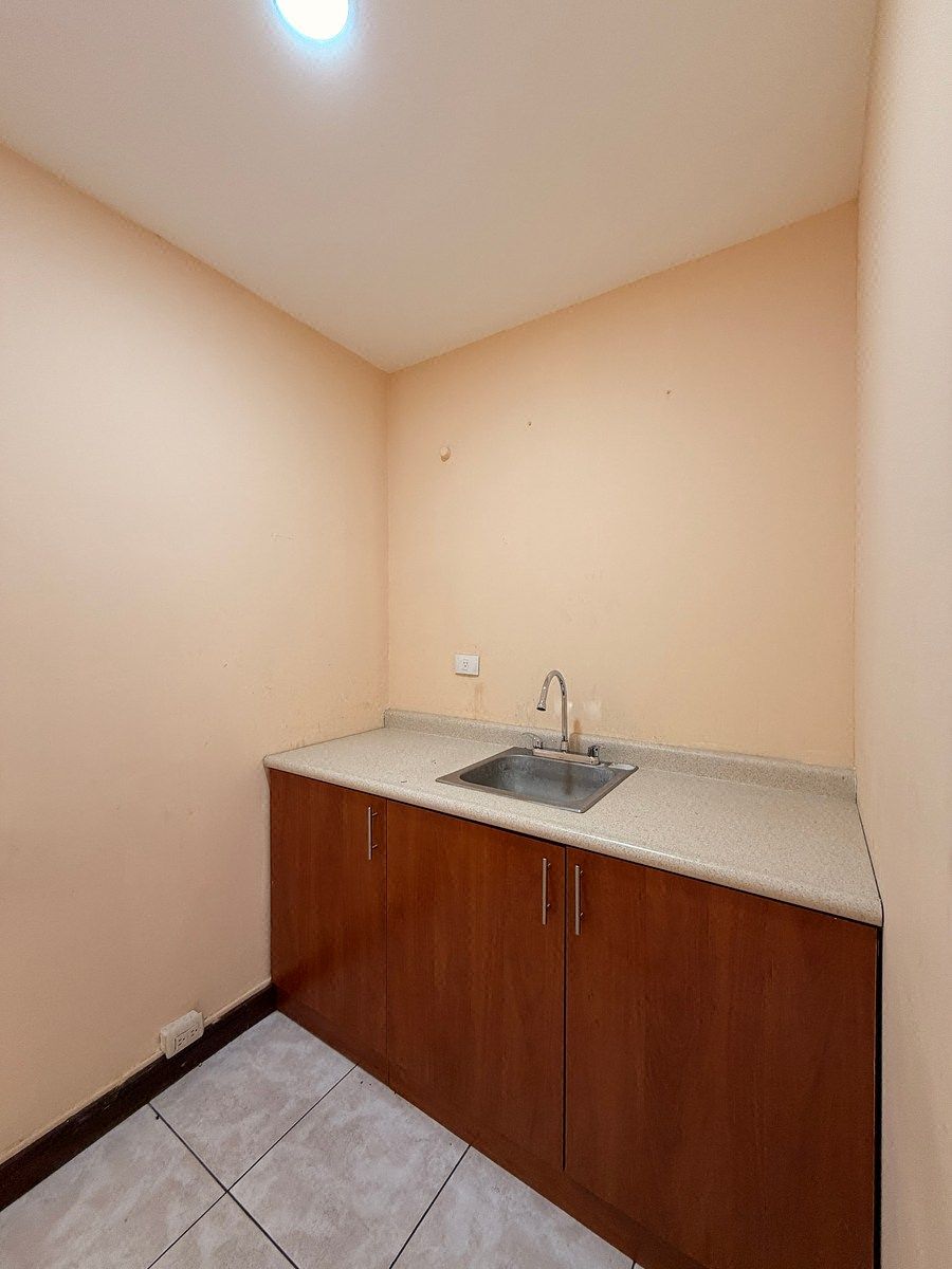 Oficina en Venta o Renta I Design Center, zona 10 - Miniatura 9