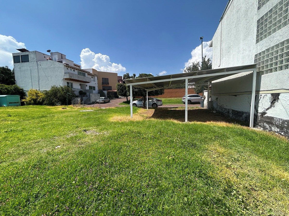 Terreno en Venta en COLINAS DEL BOSQUE