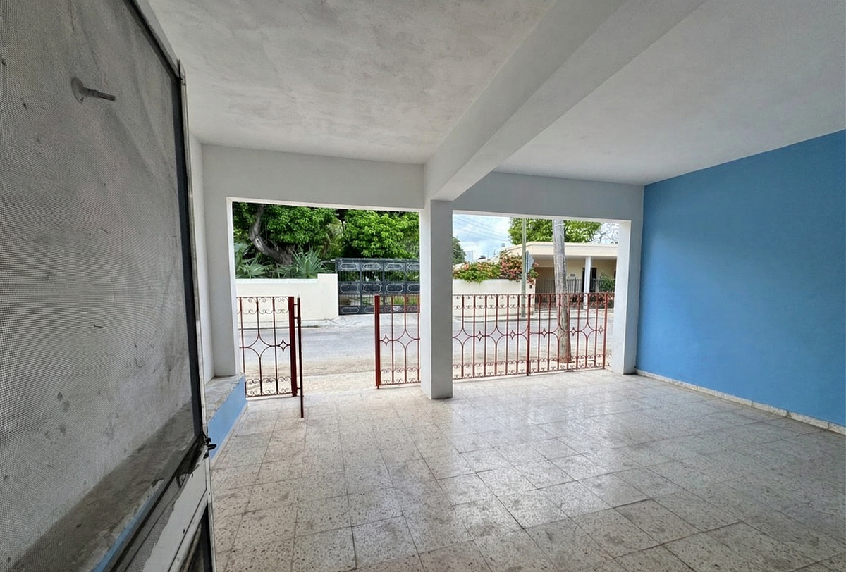 🏠 ¡JOYA PARA REMODELAR EN EL LADO PONIENTE DEL CORREDOR GASTRONÓMICO! 🏠 - foto 2
