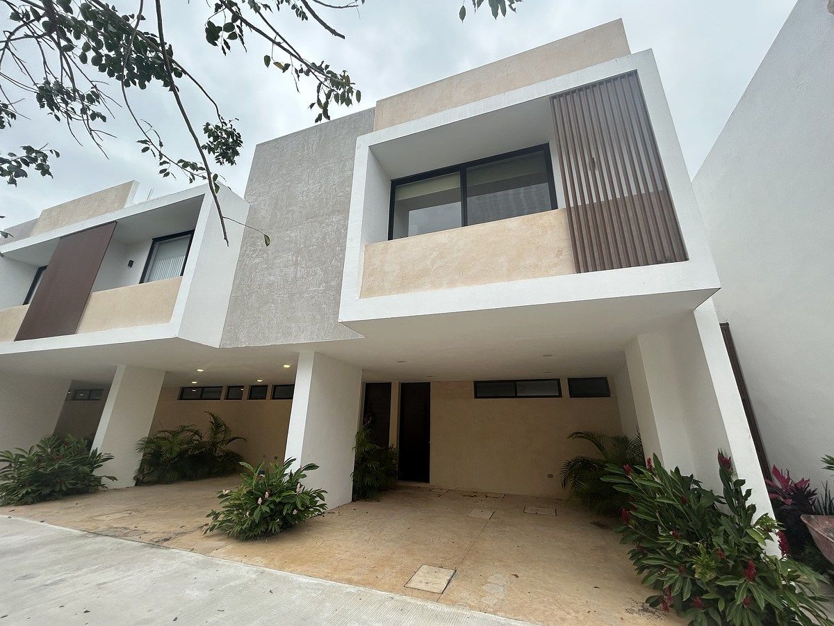 2-bedroom townhouse unfurnished and with rooftop in a private area., photo 1 of 17