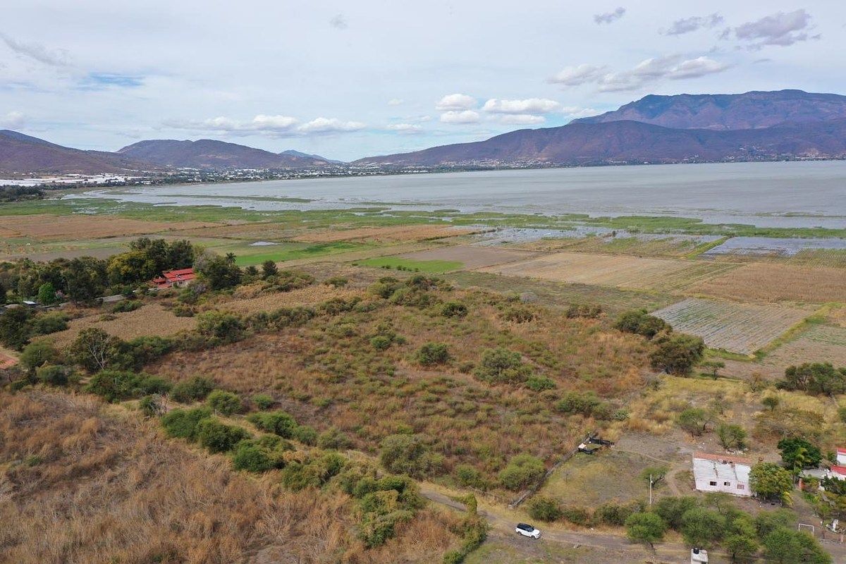 Terreno en San Pedro Tesistán, Jocotepec, foto 2 de 3