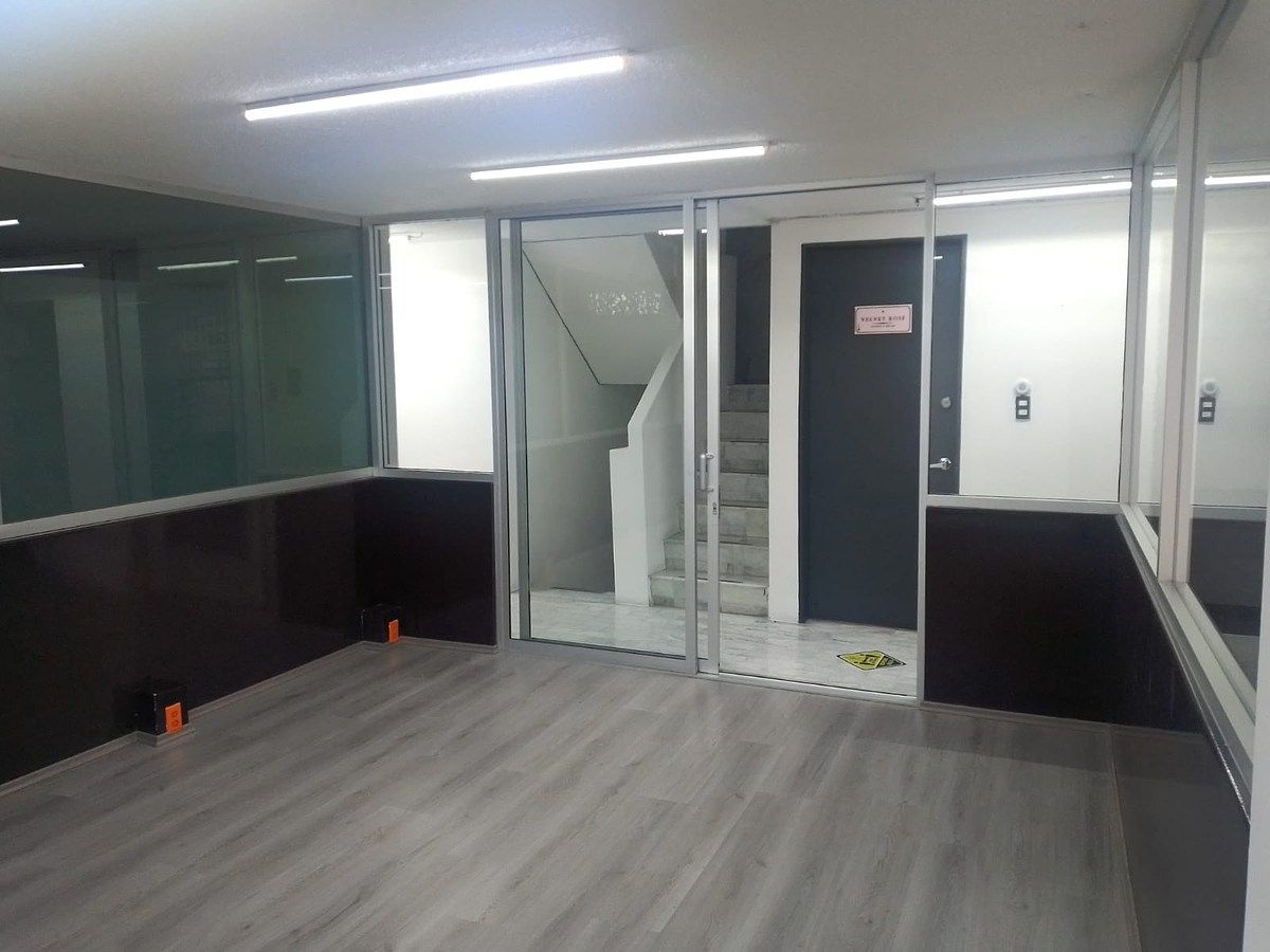 16 m² Office for Rent on Av. Zapata, photo 1 of 3