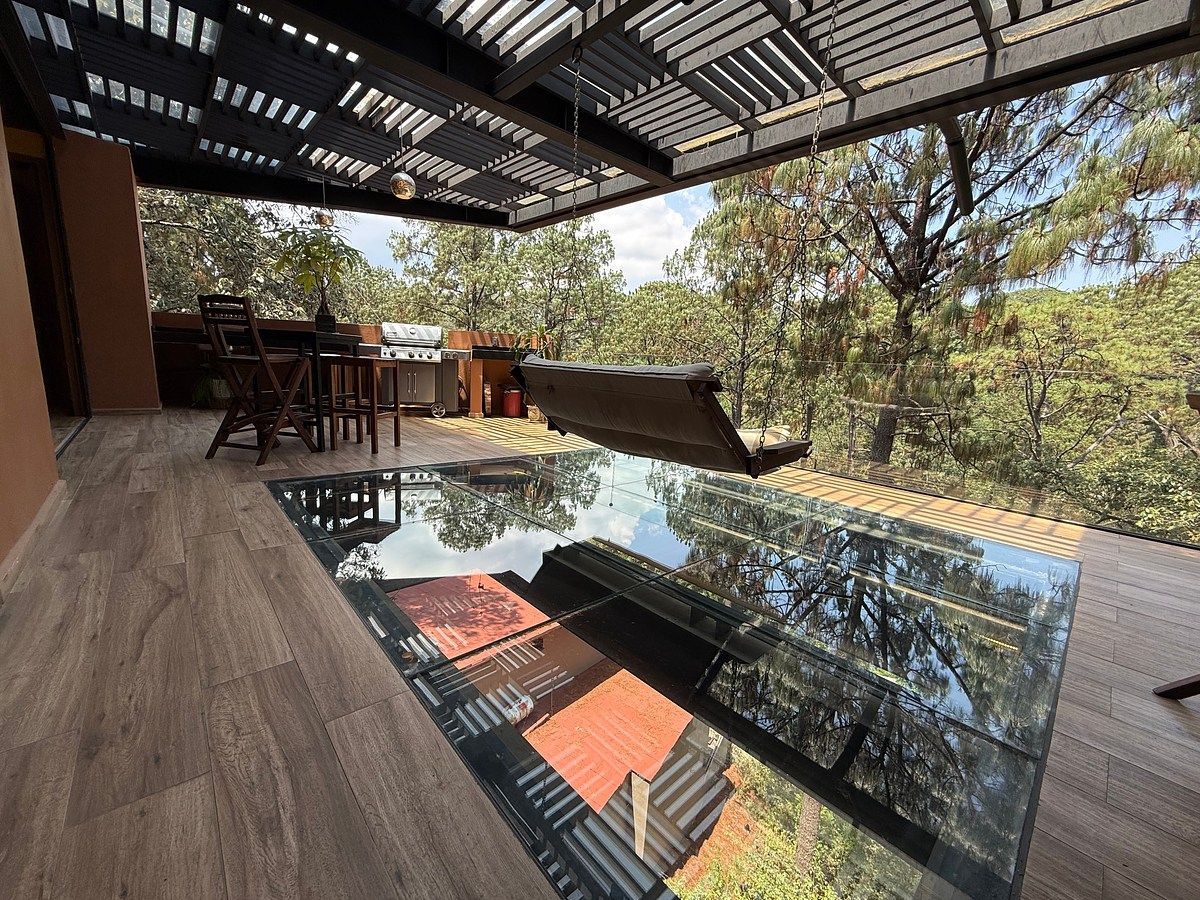 House for Sale in Valle de Bravo, photo 1 of 21