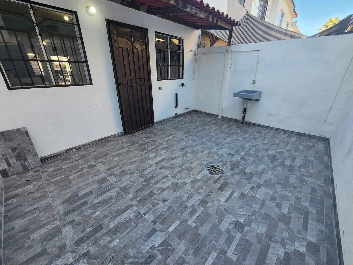House in Praderas de la Gloria, Tijuana, photo 5 of 13