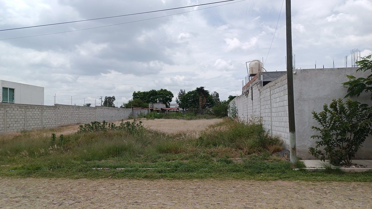 Terreno plano, photo 3 of 4