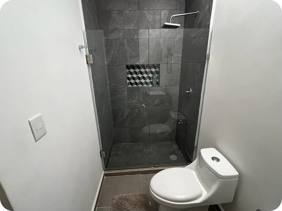 Baño habitación secundaria, photo 8 of 11