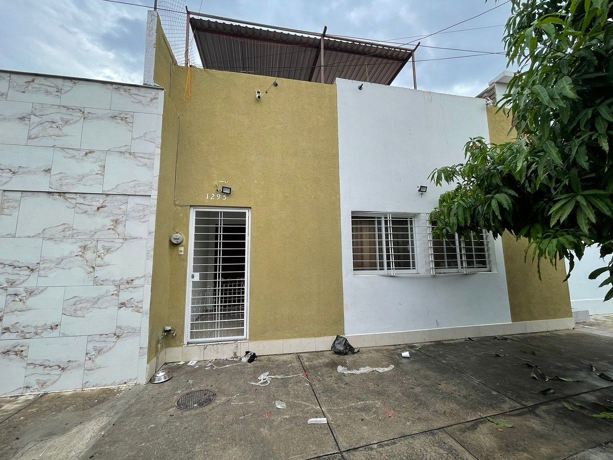 House for sale in Col. Quinta Velarde, Guadalajara, photo 1 of 7
