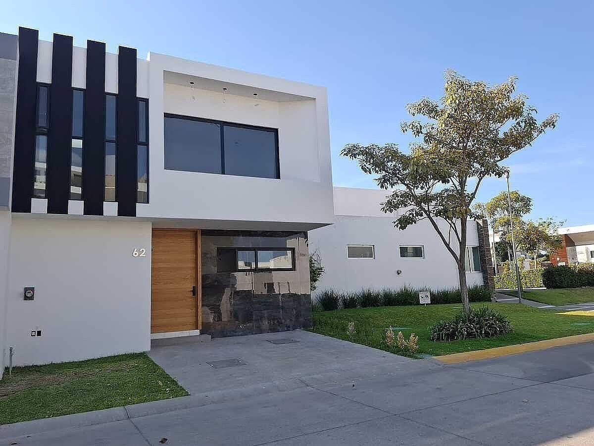 Casa à Venda em Frente ao Parque Metropolitano, foto 1 de 22