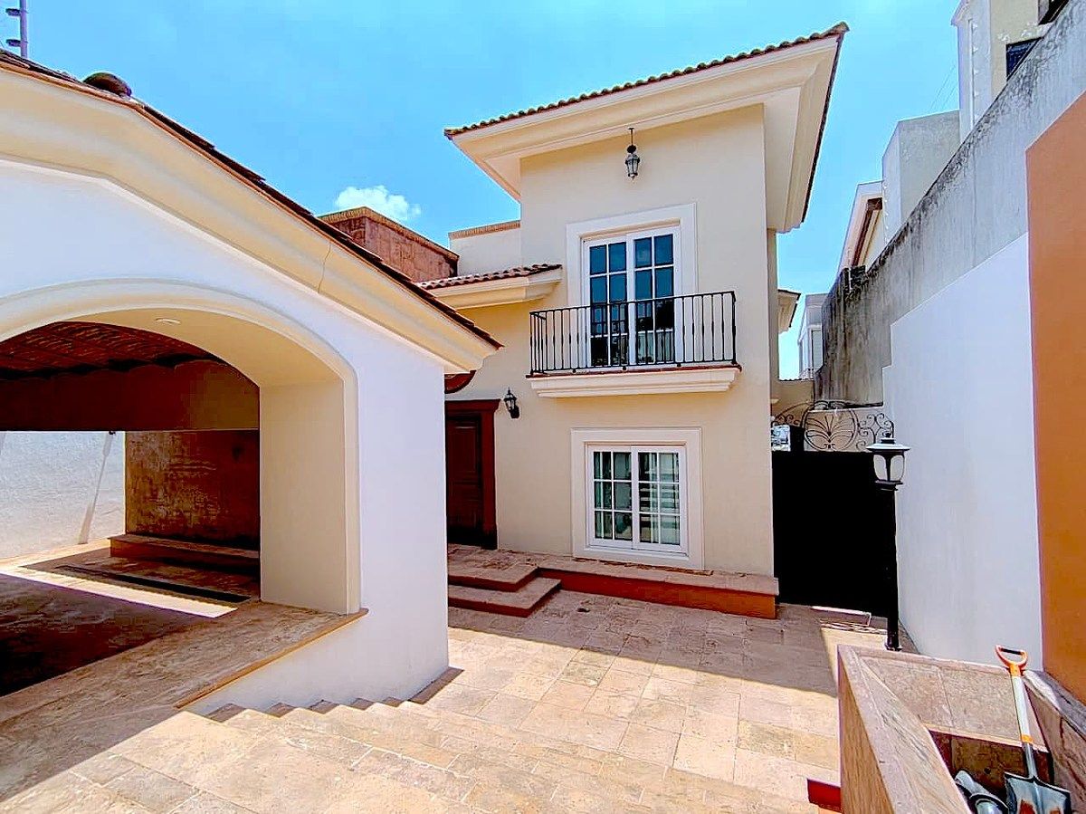 House in Ciudad Bugambilia, Zapopan, photo 11 of 39