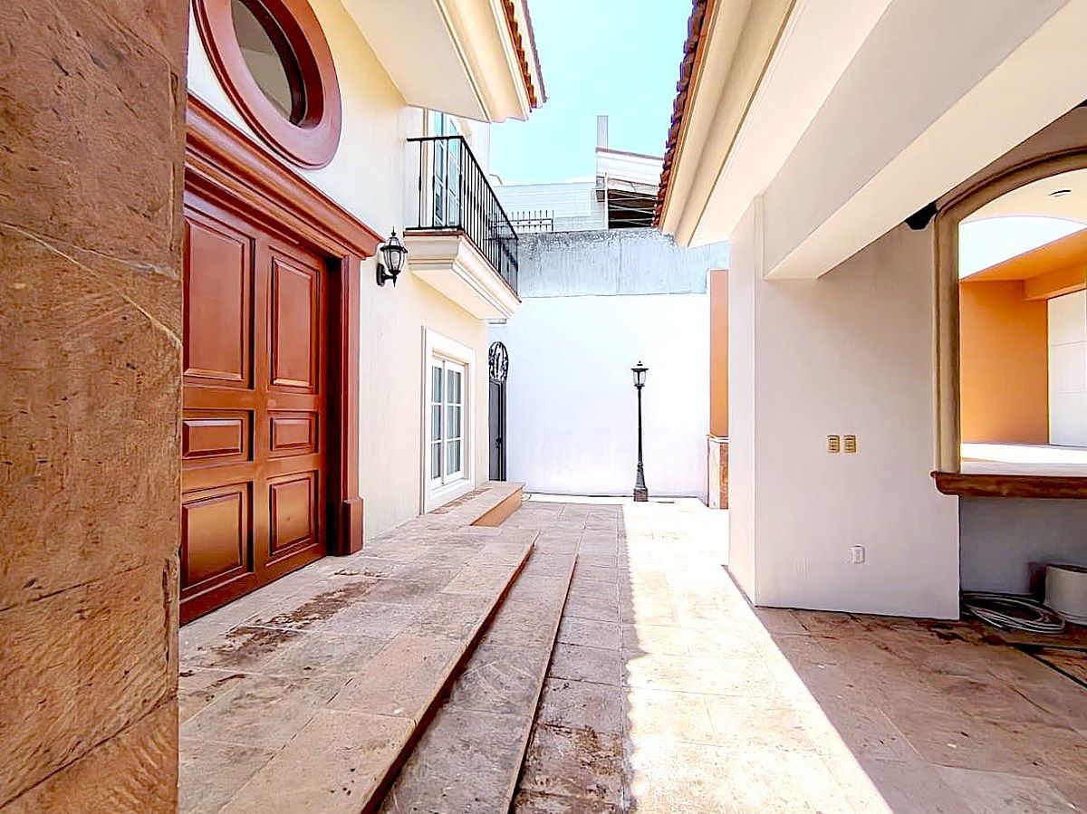 House in Ciudad Bugambilia, Zapopan, photo 8 of 39