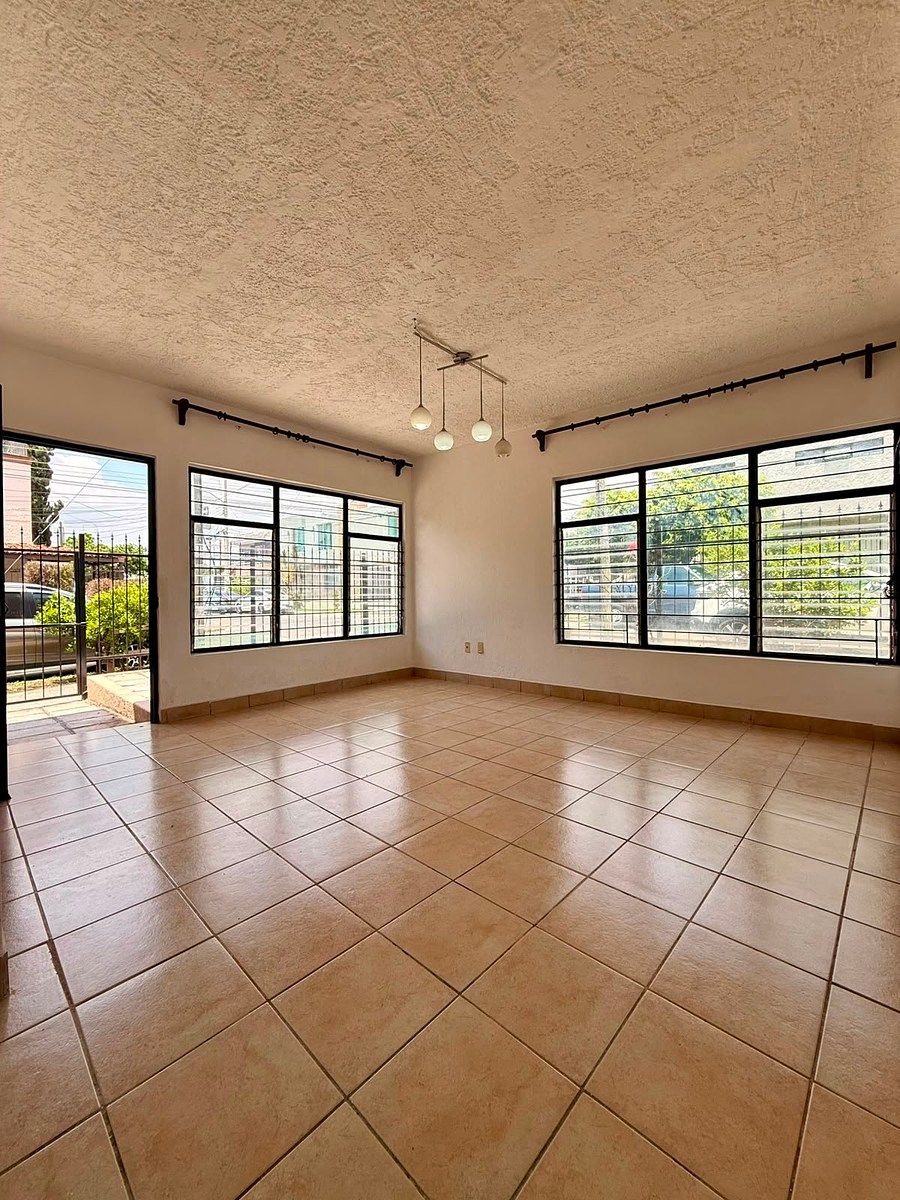 Casa en Lomas de Zapopan, Zapopan, foto 3 de 14