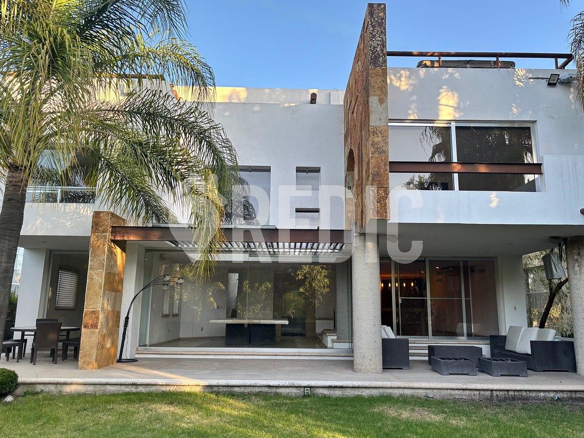 House in Gated Community in Jurica, Querétaro, photo 3 of 46
