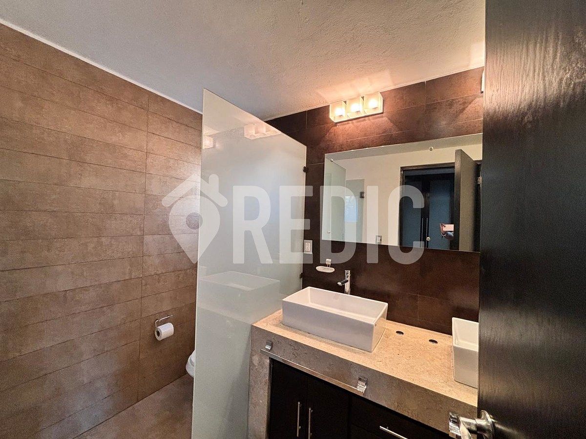 House in Gated Community in Jurica, Querétaro, photo 29 of 46