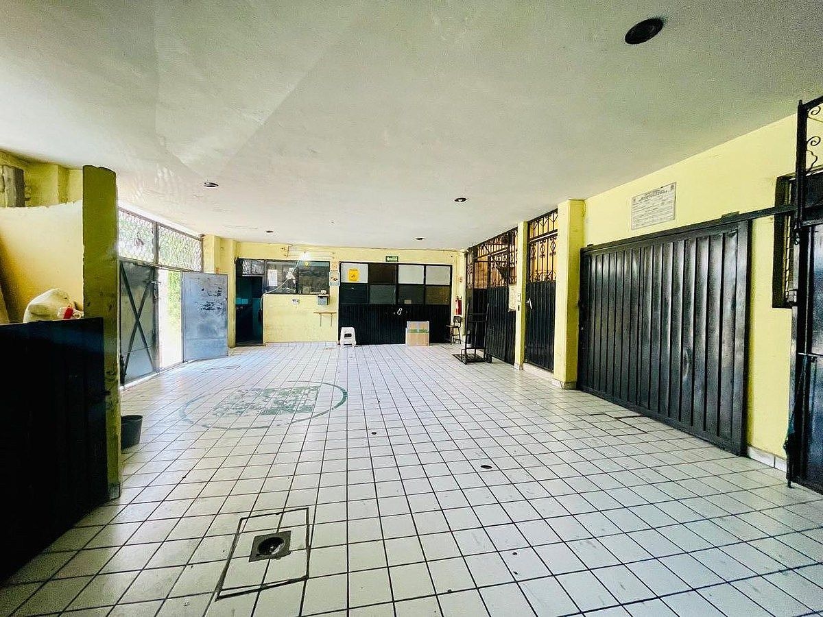 Bodega comercial en Cerro de La Estrella, Iztapalapa, foto 2 de 13