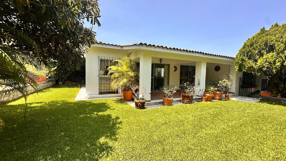 Venta de casa en club de golf Santa Fe Cuernavaca, foto 1 de 50