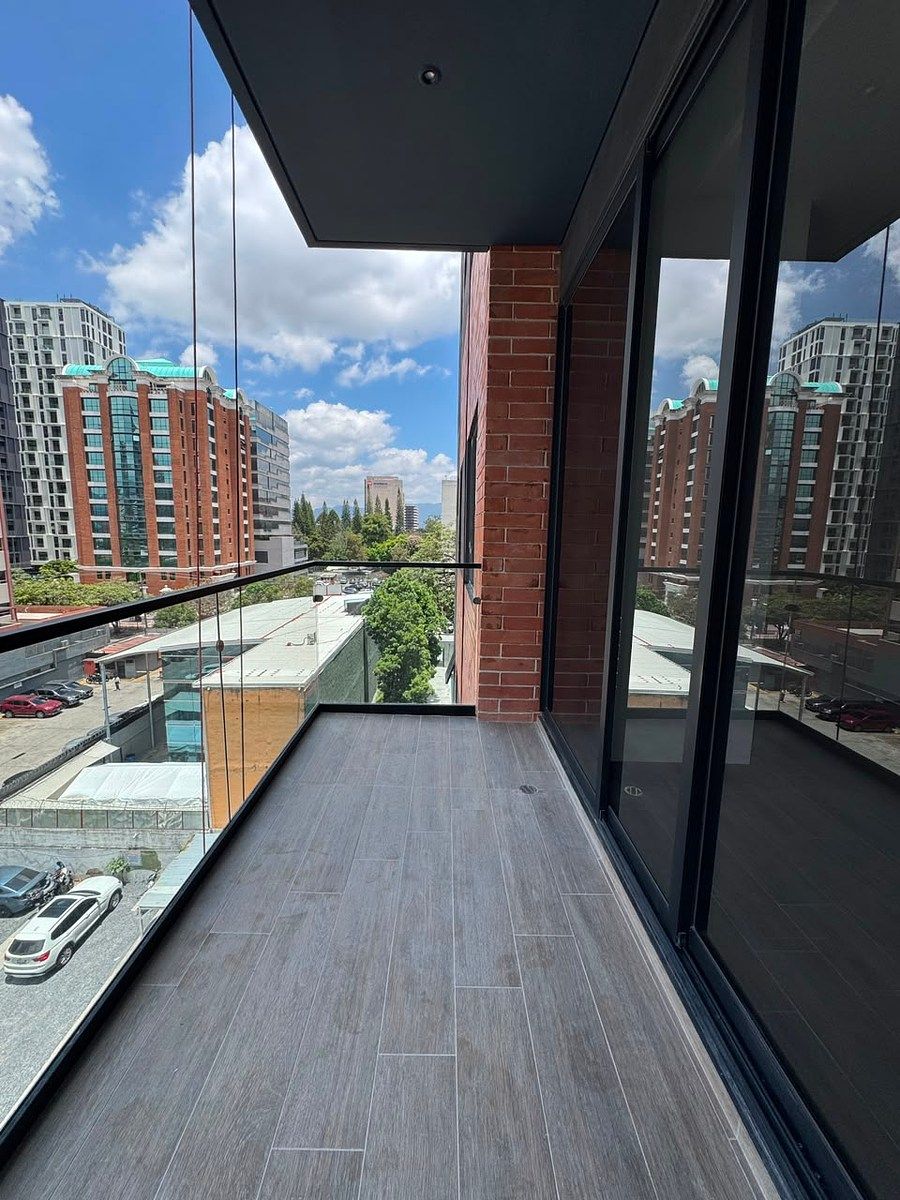 Apartamento en Zona 10, Guatemala, foto 10 de 14